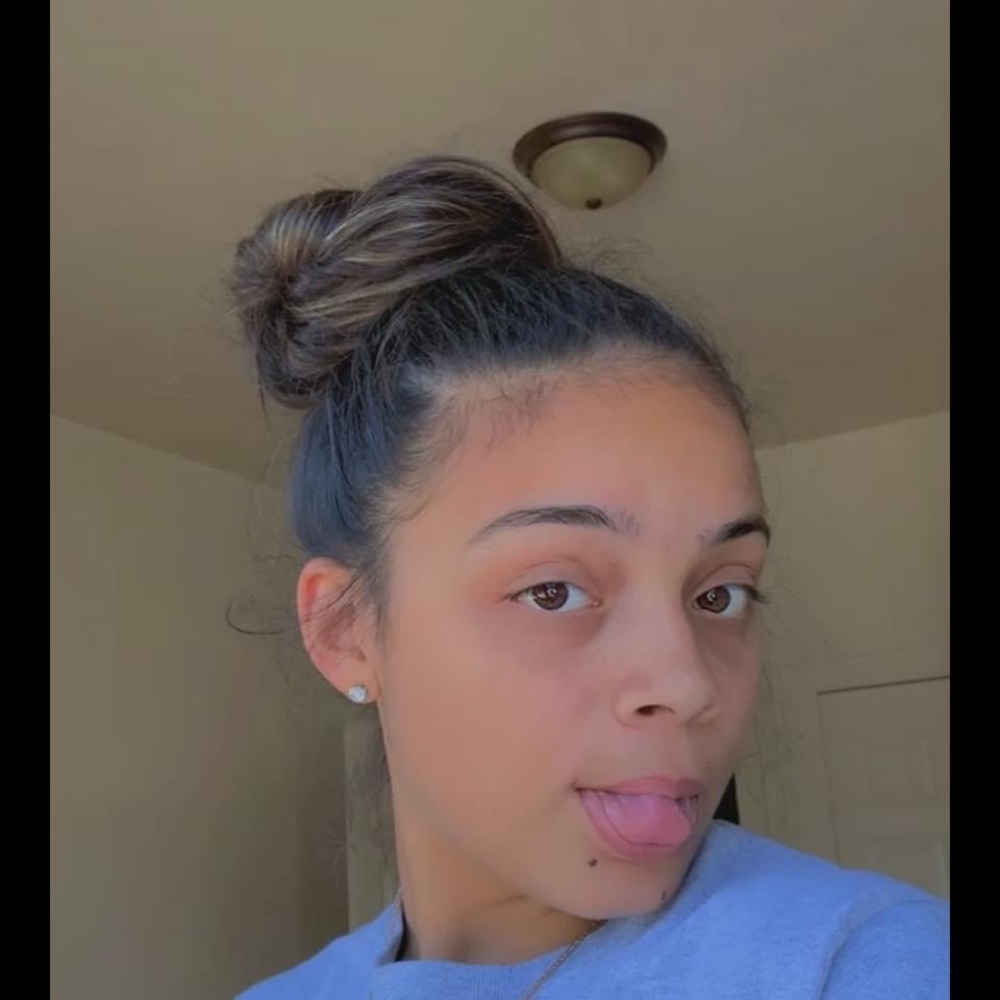 Meet your Posher, Aalexis